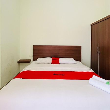 Reddoorz At Teratai Homestay Medan Amplas Экстерьер фото