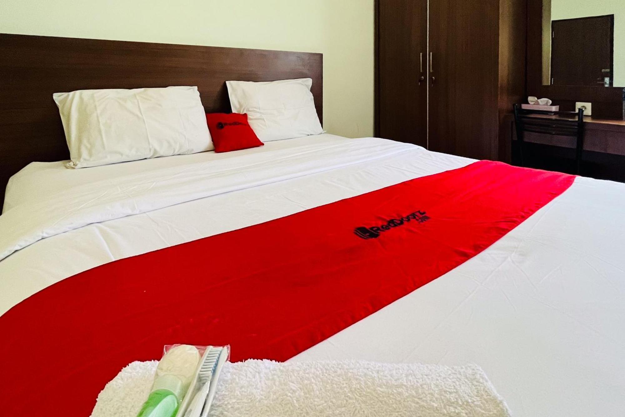 Reddoorz At Teratai Homestay Medan Amplas Экстерьер фото